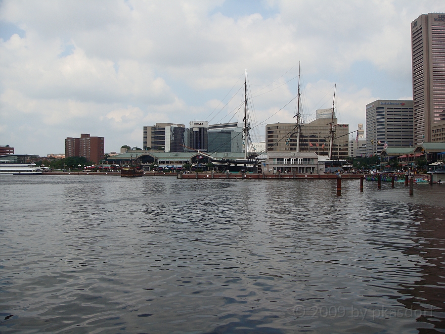 Baltimore [2009 July 02] 093.JPG - Scenes from Baltimore's Inner Harbor.